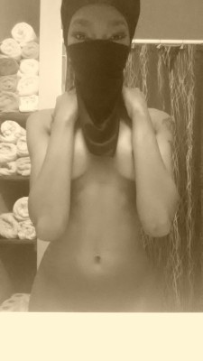 tumblr_mxvs18KNSf1t2wh11o2_250.jpg