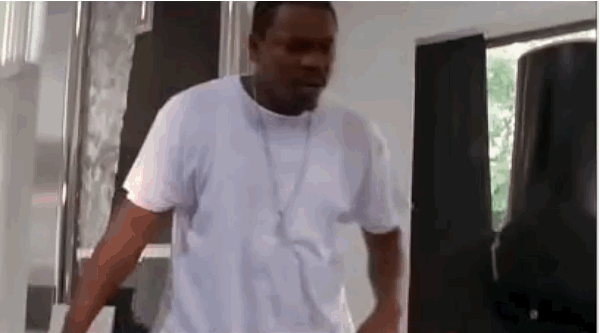 rmaecv7tunuu.gif
