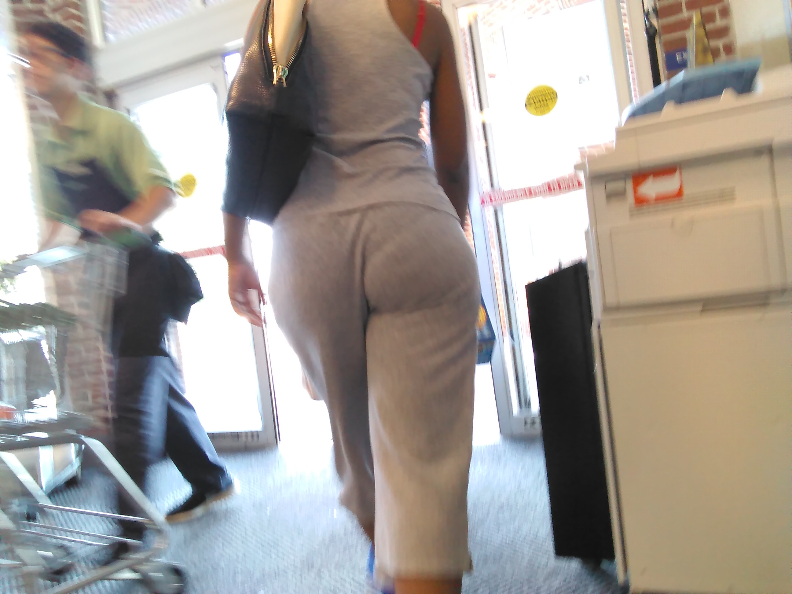e5bu203ibsob.jpg