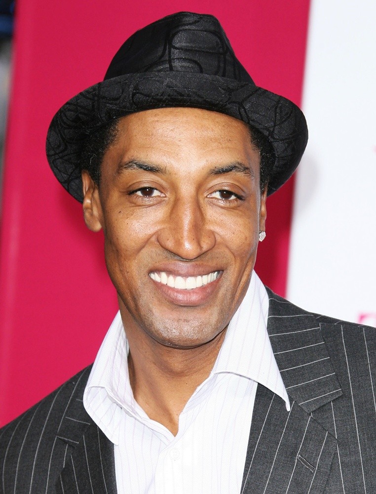 scottie-pippen-t-mobile-magenta-carpet-01.jpg
