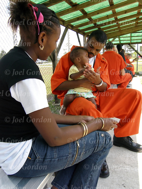 JailVisit-Child-GOR-25110-05.jpg