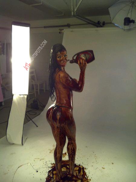 Suelyn+Medeiros+Chocolate.jpg