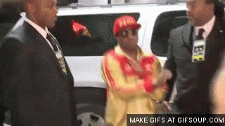 kcveuwp42vn0.gif