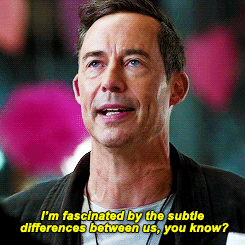 tumblr_om58g8f8TF1tnvsx0o2_250.gif