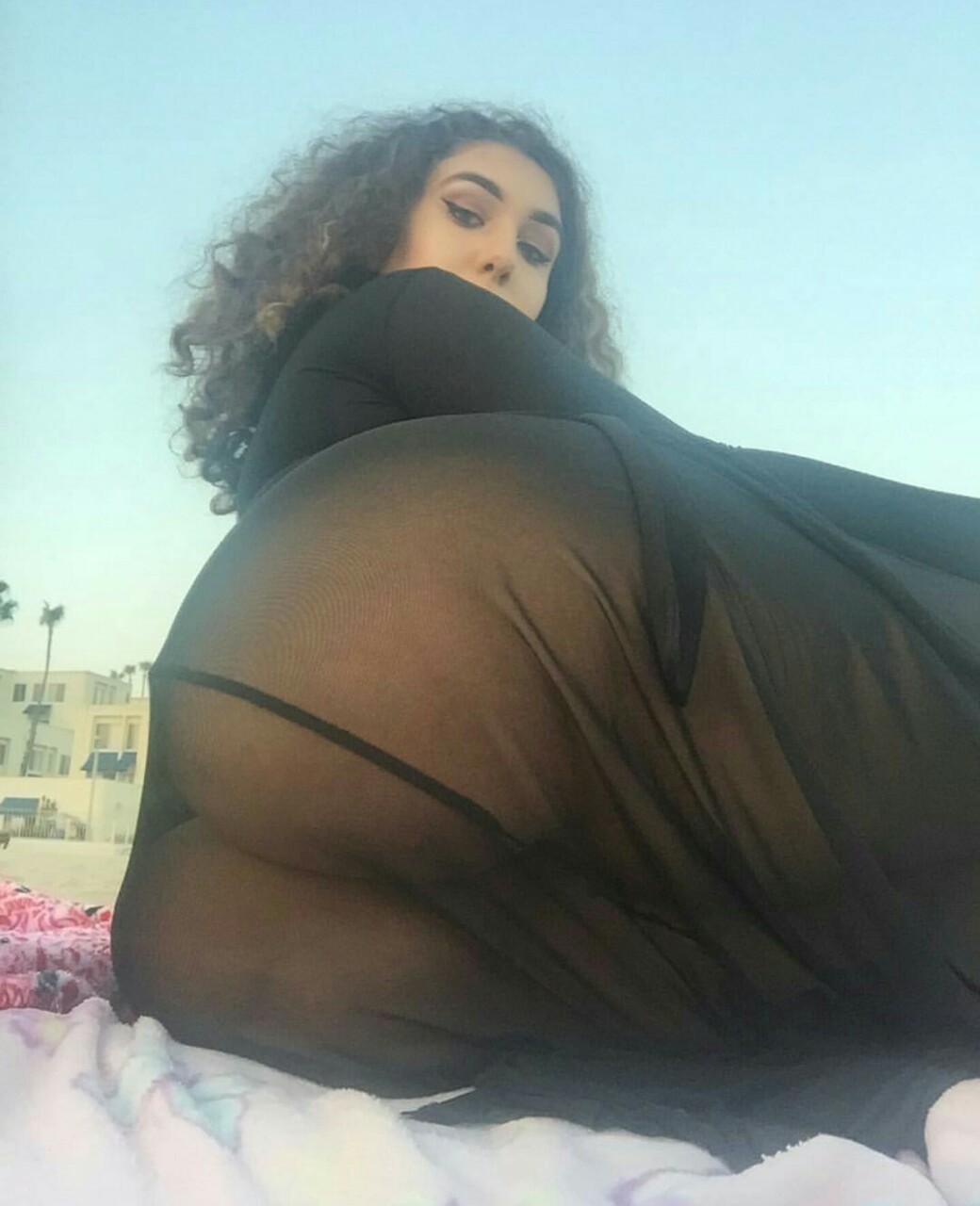 tumblr_obbhipfmtf1vxsfe0o1_1280.jpg