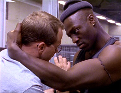 Oz_Simon-Adebisi_TobiasBeecher.jpg