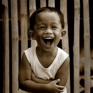 pinoy-kid-laughing.jpg