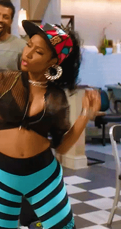 tumblr_o49e6yRyZo1rs7tcno2_400.gif
