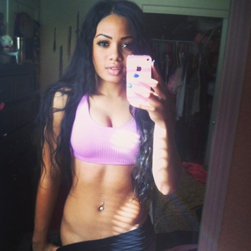 tumblr_midxpwBkSK1qk3027o1_500.jpg
