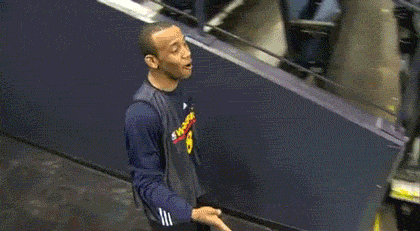 19edw4djxu12.gif