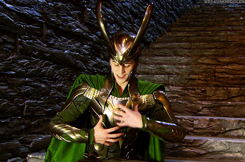 tumblr_m4gol8UcM71rn95k2o1_500.gif