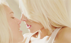 tumblr_medx0gWdOp1qcrnazo3_250.gif