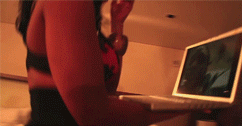 tumblr_m3buqjNYXJ1qfy7xzo1_250.gif