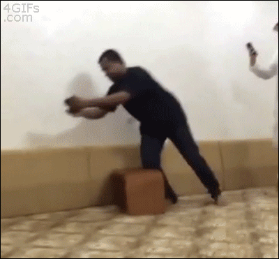 tumblr_n5tccgbYEx1qdlh1io1_400.gif