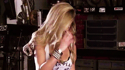 tumblr_mdy77agDc01rn42pao6_250.gif