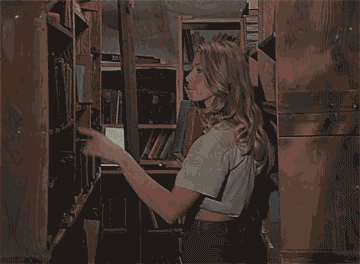 e23kiy17ug8k.gif