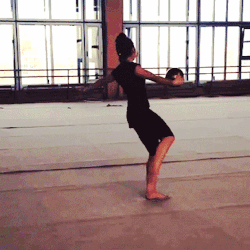 tumblr_n1s5j3UdOr1s00fcso1_250.gif