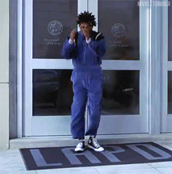 tumblr_mm1ec4UvFr1r0b2hgo1_250.gif