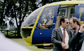 tumblr_ovtrlyPs1n1waobqao3_r1_400.gif