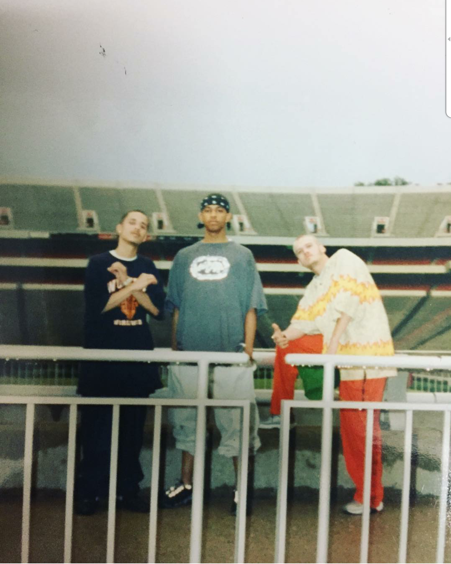 98gaaoqb8bt4.png