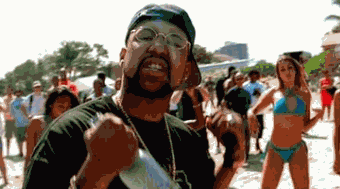 kr5s9u7um0ab.gif