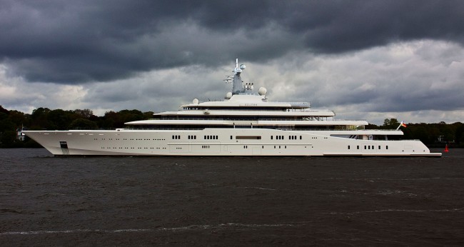 Yacht-Eclipse-650x346.jpg