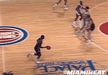 tumblr_nctwqeL5UF1qbi0fco1_250.gif