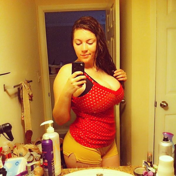 sexy_girls_with_killer_curves_640_01.jpg