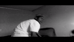 giaegbg8jkk4.gif