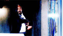 tumblr_nxaummUUH01uvcgjlo2_r1_250.gif