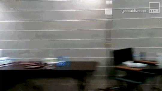 tumblr_oyb56eFswN1u1ljrzo2_540.gif