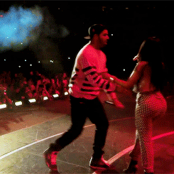 tumblr_nailcfGzD11tyjhveo2_250.gif