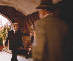tumblr_mwu4znDETd1r1qffbo3_250.gif