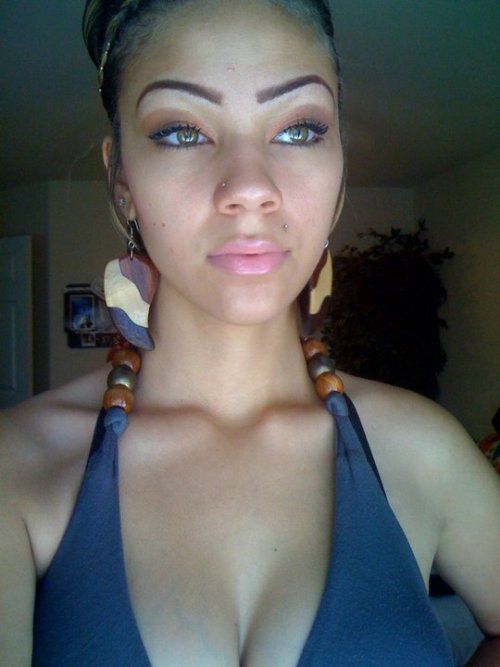 tumblr_lp2bcsWT2h1qfr8j1o1_500.jpg