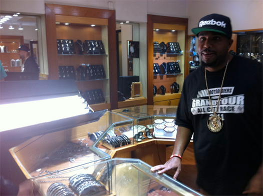 nore-wayne-finito-video-shoot3.jpg
