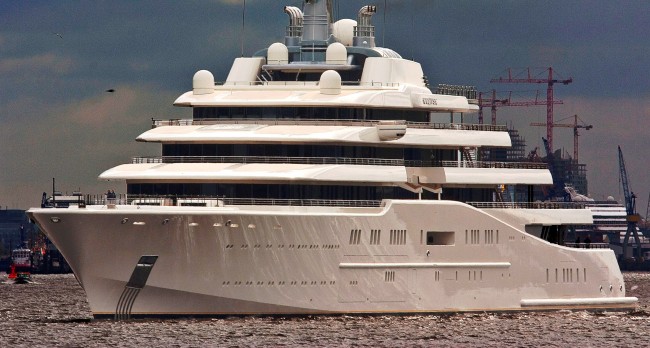 Superyacht-Eclipse-650x348.jpg