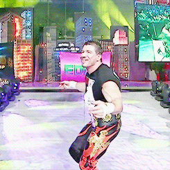 tumblr_nxr7cbAfep1qzkr3vo4_r1_250.gif