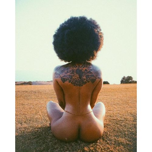 tumblr_nzavf0Z6Pj1rv7sewo1_500.jpg