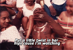 tumblr_ml22kjSR8C1s90ktto4_250.gif