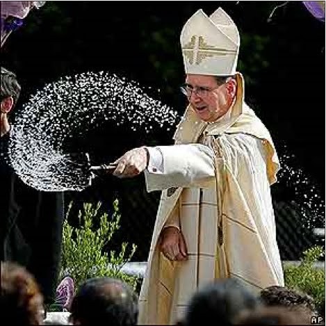 catholic+priest.jpg