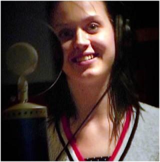 katy-perry-in-the-studio1-320x324.jpg