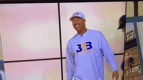 3qj679dr6gcr.gif