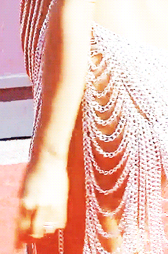 tumblr_nau4wjfG871t1rvzco4_250.gif