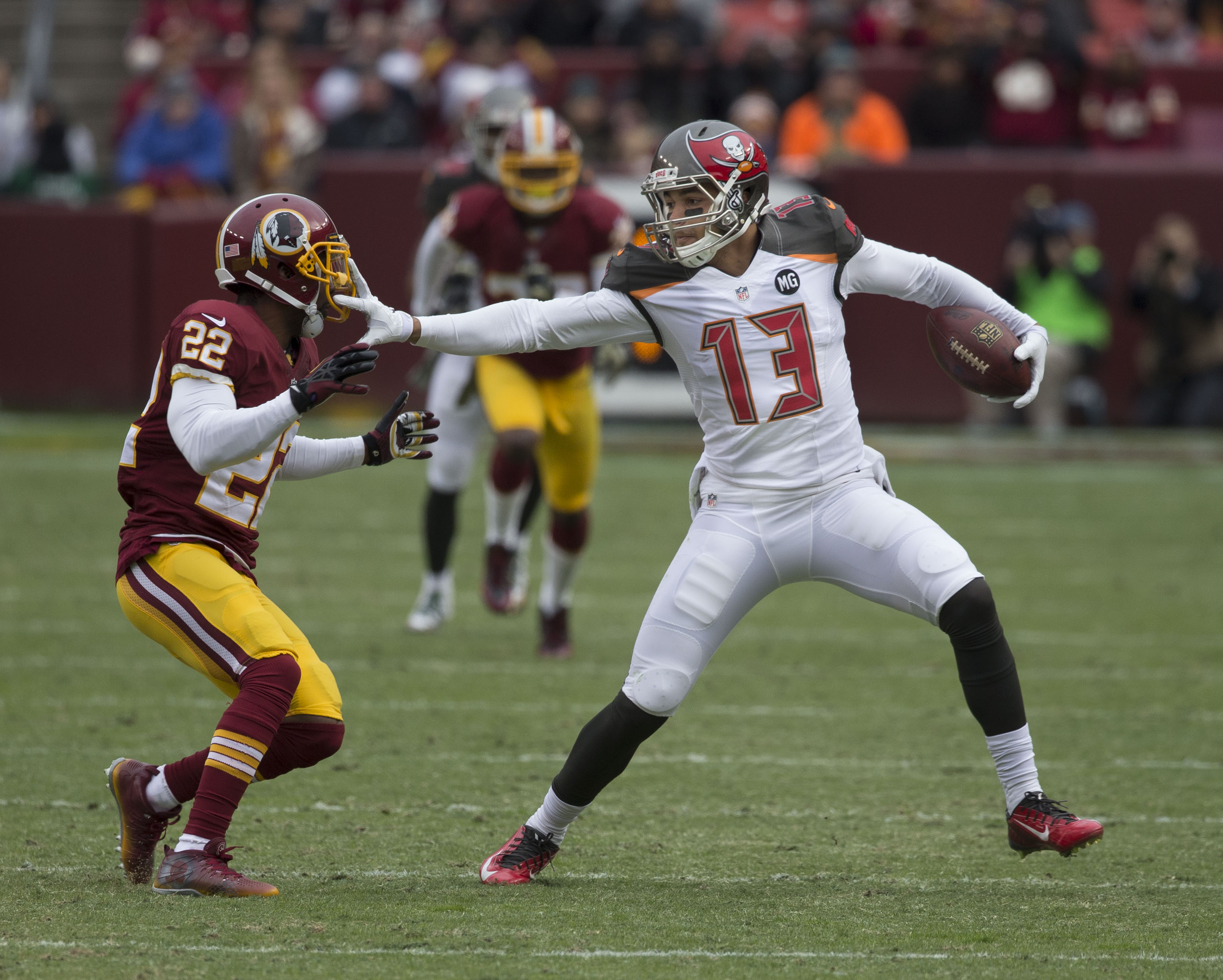 Mike_Evans_vs_Redskins_November_16_2014.jpg