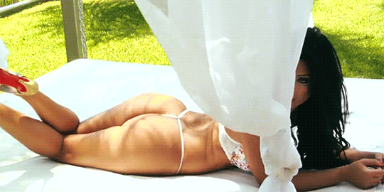 tumblr_nnuta2PrNh1qixedeo2_540.gif