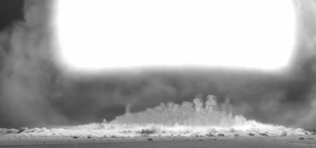 atomic-bomb-explosion-gif.gif