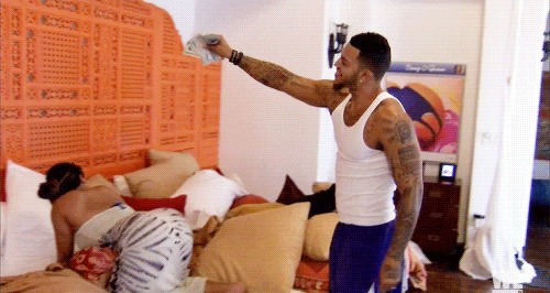 tumblr_njj2s39VF01qfh70bo1_500.gif