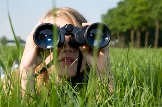 girl%20with%20binoculars.JPG