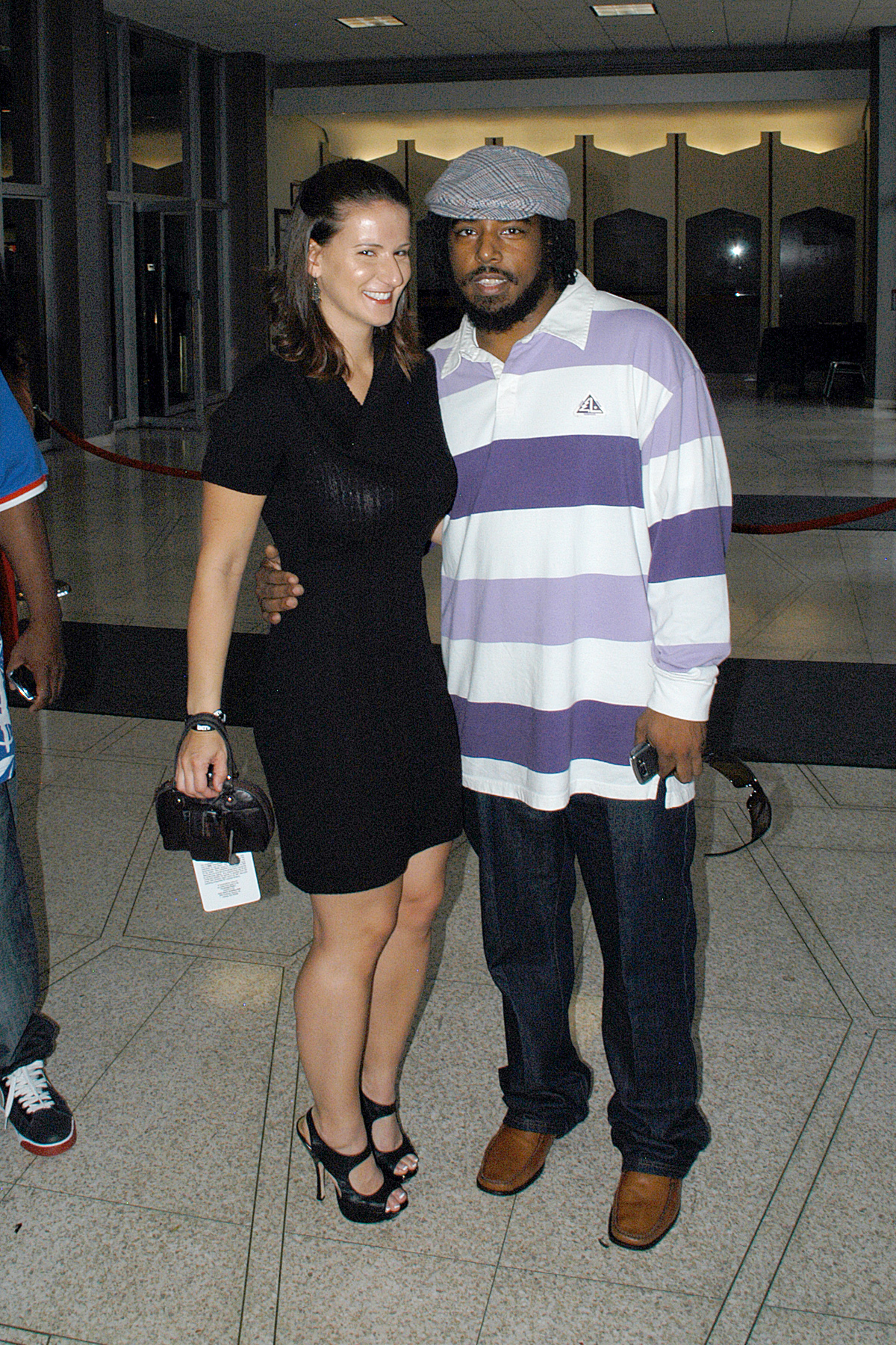 Julia-Beverly-Feet-447350.jpg