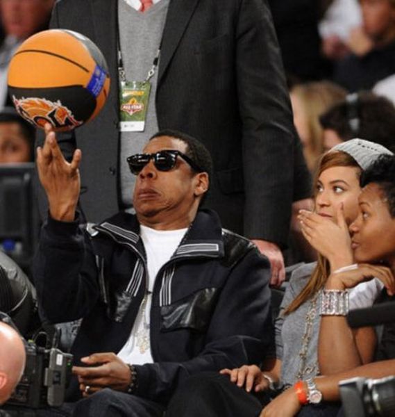 weird-jay-z-face-spinning-basketball-13752266356.jpg